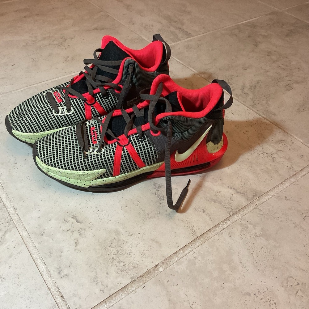 Men's 13 Nike LeBron Witness 7 Bright Crimson Alligator Basketball Shoes
